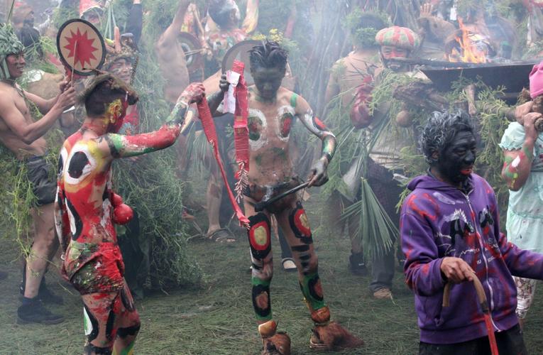 云南弥勒彝族阿细祭火节