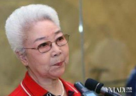 田华蔡明的关系大揭秘