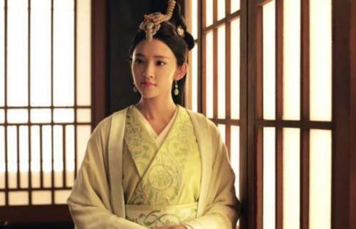 历史上尔晴没那么讨厌,她所属的部落瓜尔佳氏美女频出