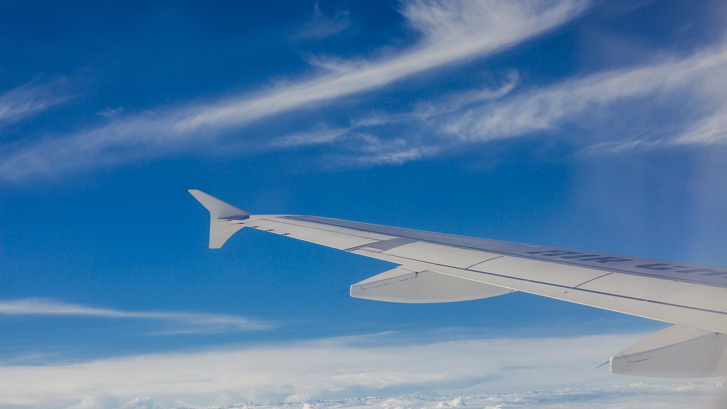 飞机上看云层摄影图片高清宽屏壁纸,风景壁纸,高清,天空,摄影,云,2k