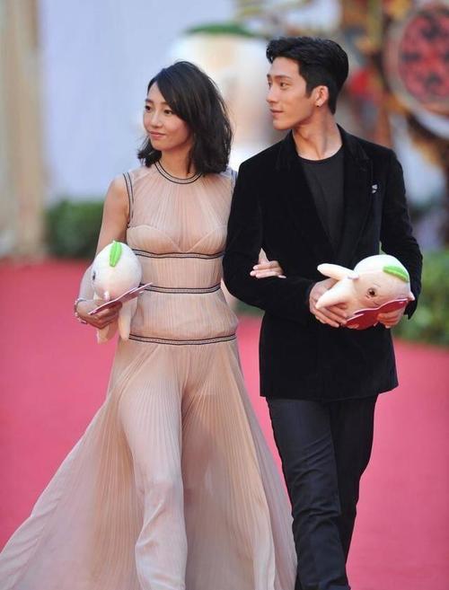 结婚生娃以后反而身材越来越好的女星,白百合李小璐