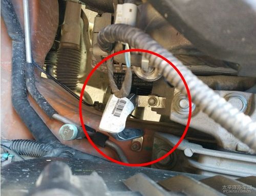 名爵锐腾发动机搭铁线在什么位置