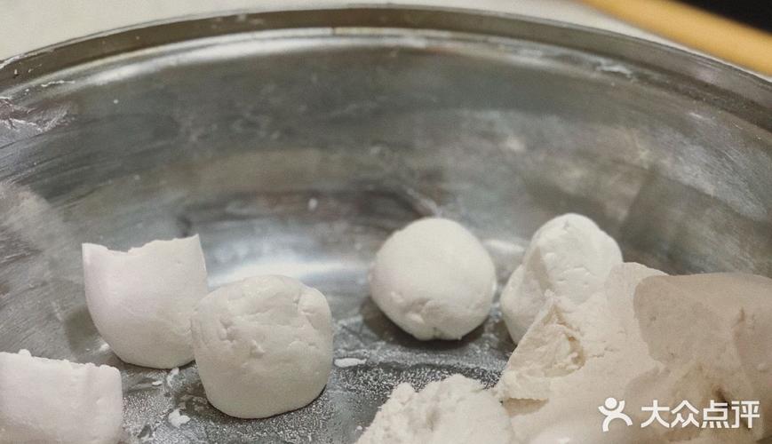 今天用汤圆面粉来做的糖油粑粑,超级好吃!