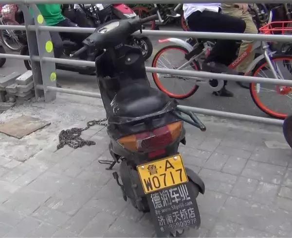 摩托车主为加油在淘宝买车牌将面临15天拘留