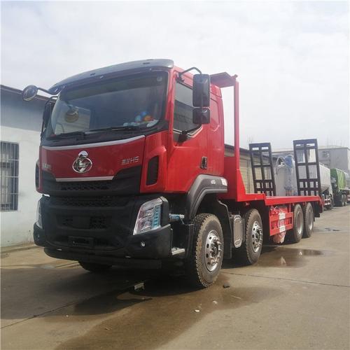 东风多利卡挖机拖车