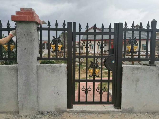 家用双开门,围墙推拉铁栅栏大门,户外农村庭院门,锌钢