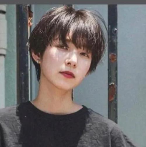 适合剪街头风日系短发的女生