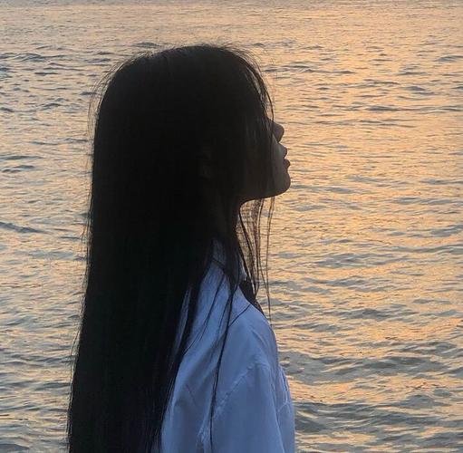 小众好看的不露脸女生头像