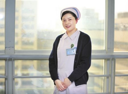 胡秀英,47岁,自贡人,护理学海归博士
