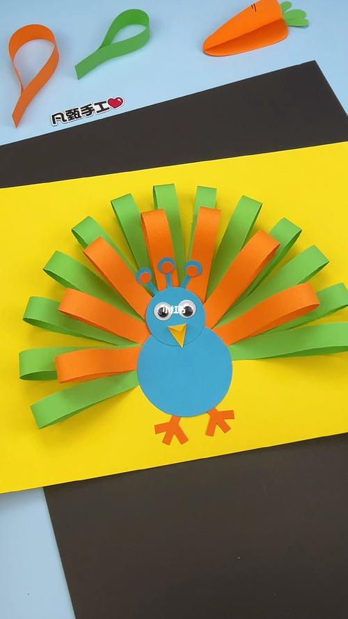用彩纸,做简单又漂亮的,孔雀拼贴画!_玩具_玩具心动夜