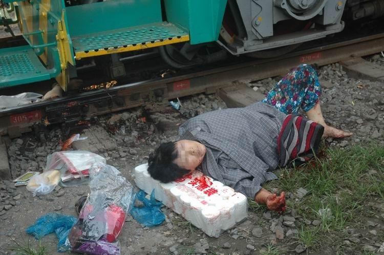 大连湾火车压人