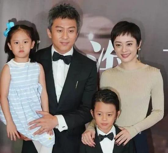 孙俪怀三胎的消息从18年就开始传,一直传到现在,有人说孙俪在18年拍戏