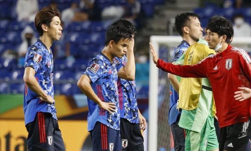 日本男足爆发内讧?核心愤怒退赛无缘决战国足,李铁或夺3分