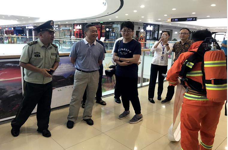 贵州钟山区副区长付迁率队开展人员密集场所消防安全专项检查