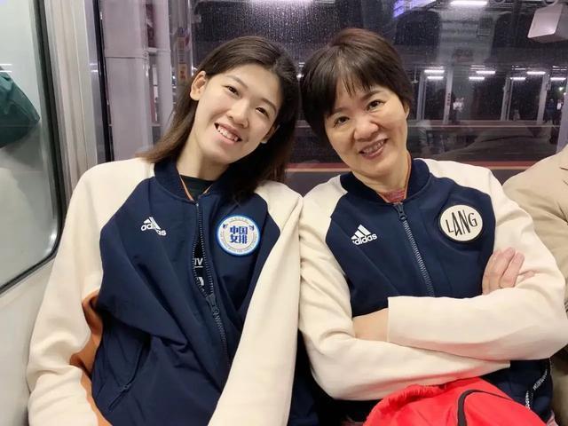 2大世界级球星将加盟瓦基弗银行队国外豪门争抢李盈莹朱婷