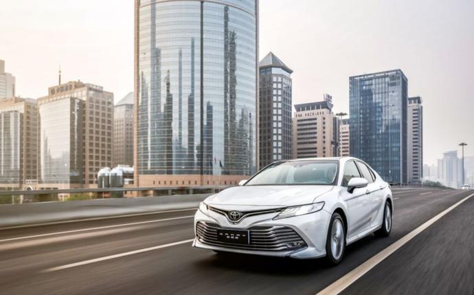 2.0l动力升级/双擎增加运动版,2019款凯美瑞正式上市