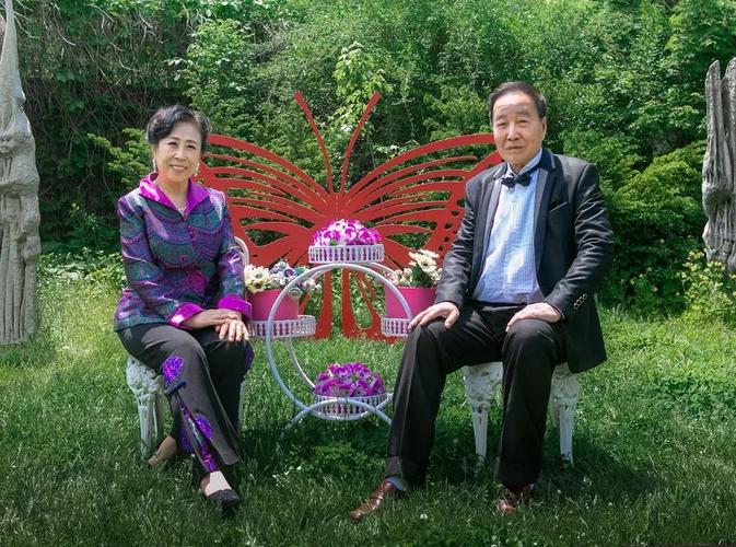 在这个世界上,最亲的人不是父母,不是子女,而是老伴