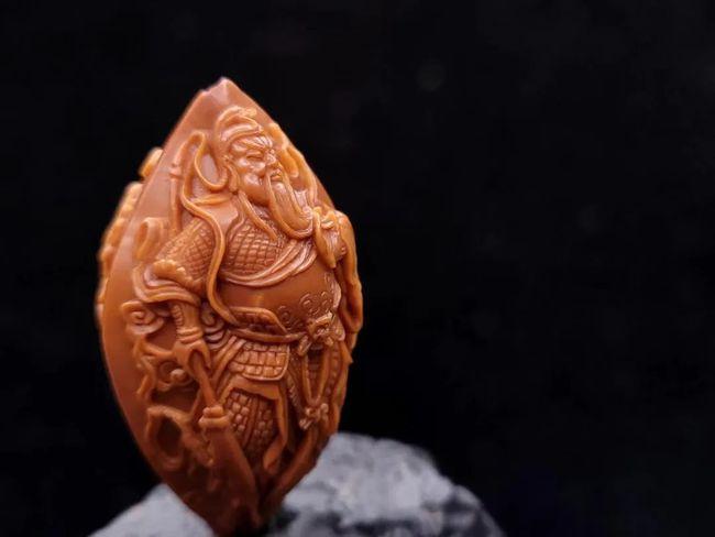 好核雕鉴赏名家东君作品关公旗开得胜