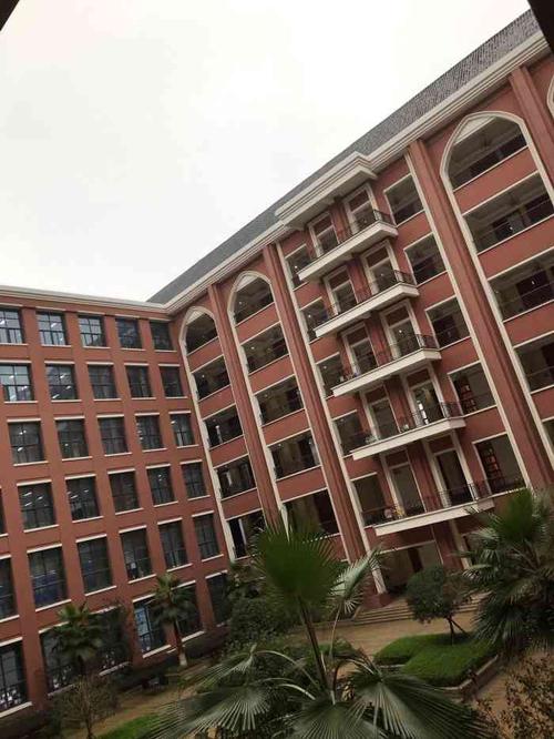 重庆财经学院(巴南新校区)-"坐落于巴南的融智学院新
