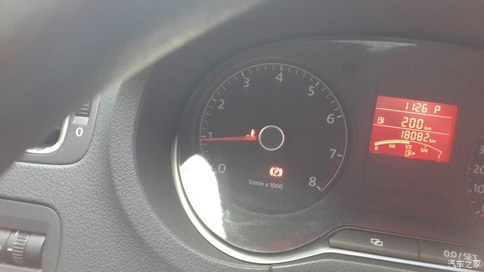 防冻液报警灯亮了