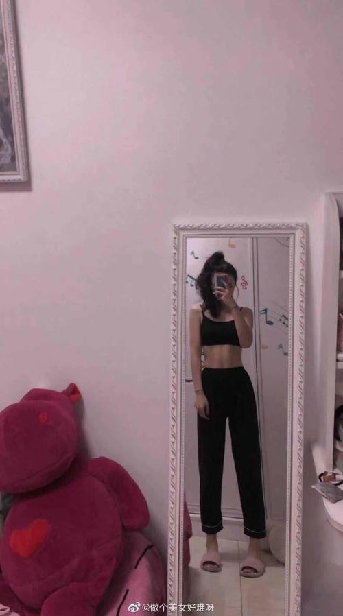女生的腹肌照可以有多好看你有吗