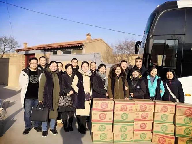 助力推进精准扶贫攻坚,市卫健委组织各直属单位,来到广灵县南村镇上林