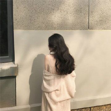 霸气酷酷的女生背影头像