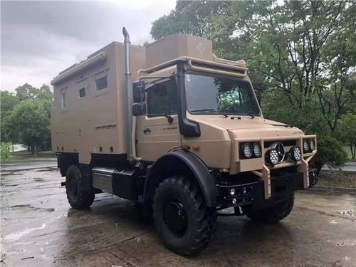 奔驰乌尼莫克u4023越野房车限量一台