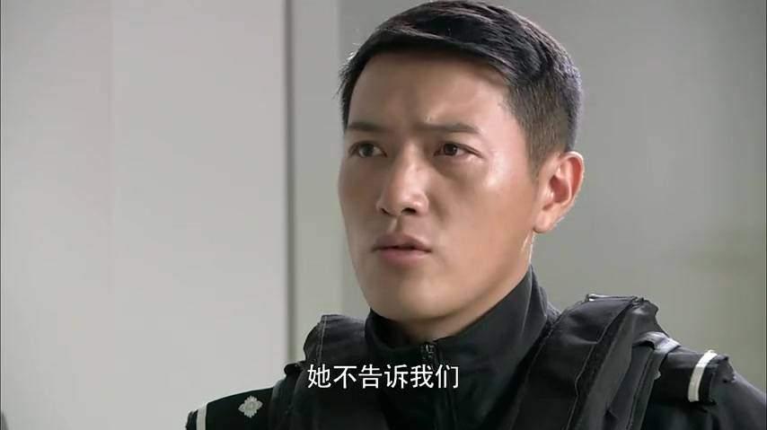 特警力量女特警受伤队友们门外守候发现她有不能说的秘密