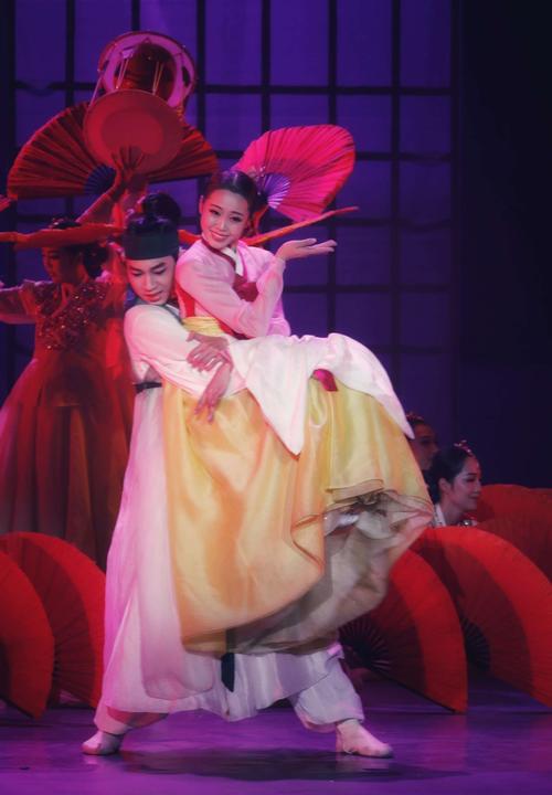 国家艺术基金资助推广项目 朝鲜族舞剧《阿里郎花》延边歌舞团演出