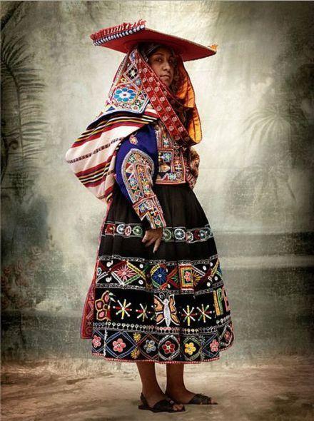"alta moda"#摄影师 mario testino拍摄的身着传统服饰的秘鲁人,这个