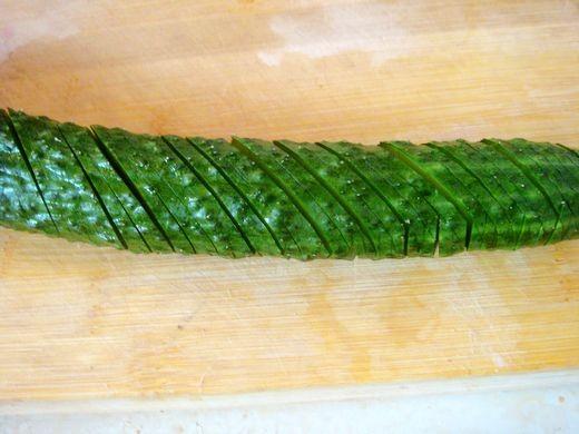 【夏日小凉菜】蓑衣黄瓜的做法【图解】_【夏日小凉菜】蓑衣黄瓜的