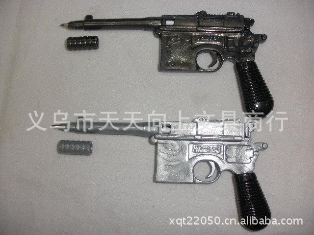 > 供应简易塑料中性笔 签字笔 50支起批  2 :笔芯油墨 分别有兰色