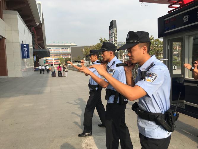 铁肩担道义 热血铸忠诚