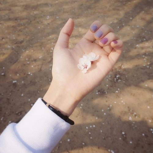 女生头像.部位女头.半身.性感.长腿.胸器.翘臀.手控