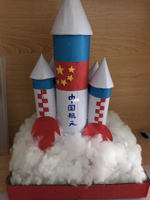 幼儿园科技展手工火箭04_幼儿园_手工制作_兴趣爱好