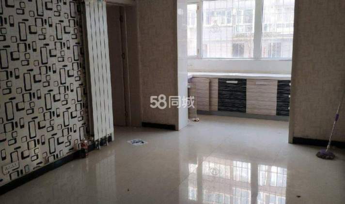 【西豪丽景板一楼80平三室简单家具洗澡900元可半年付 | 张家口租房