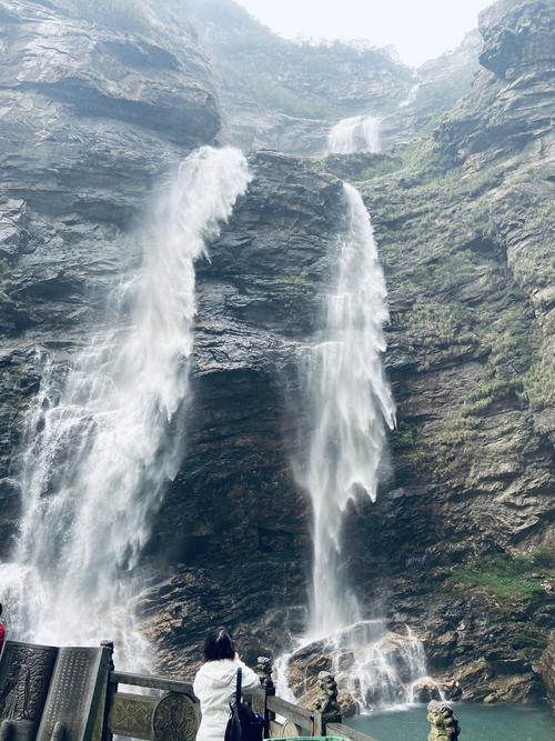 《望庐山瀑布》李白