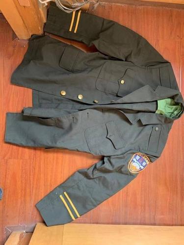 有些衣服不能随便卖!售卖人民警察制式服装,摊主被拘留三日
