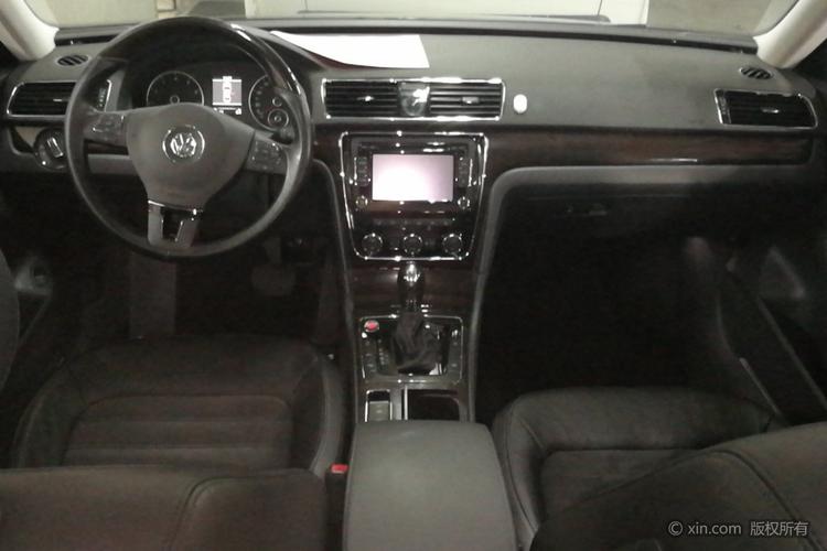 大众帕萨特完整中控台全景