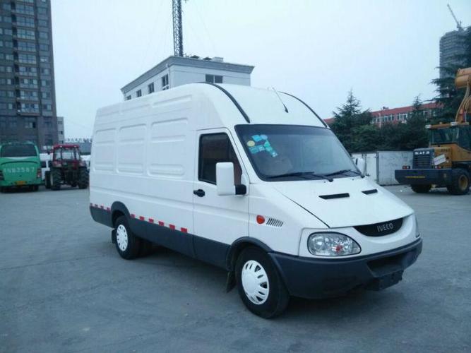 2010年5月依维柯 都灵v 10年依维柯都灵v封闭式货车国三电喷绿标