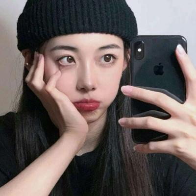 男生心动妩媚冷艳女人味的女生头像 茫茫人海中若即若离-腾牛个性网