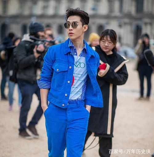 2019巴黎男装周星装:刘宪华灯芯绒套装,痞帅有型