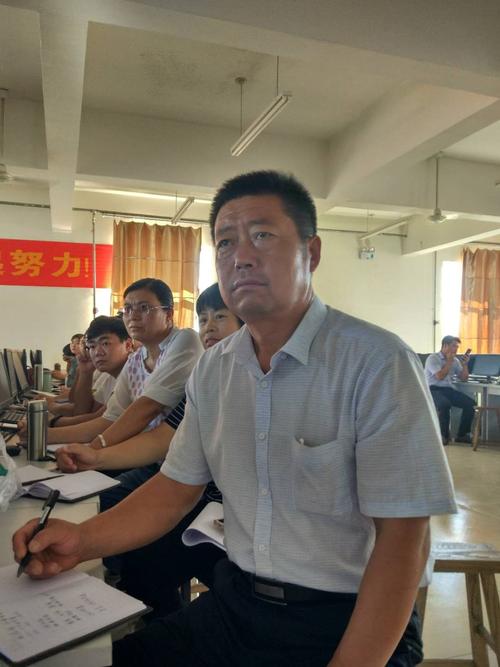 曲阳五中诚邀河南省襄城县名师林福润来我校进行德育教育讲座