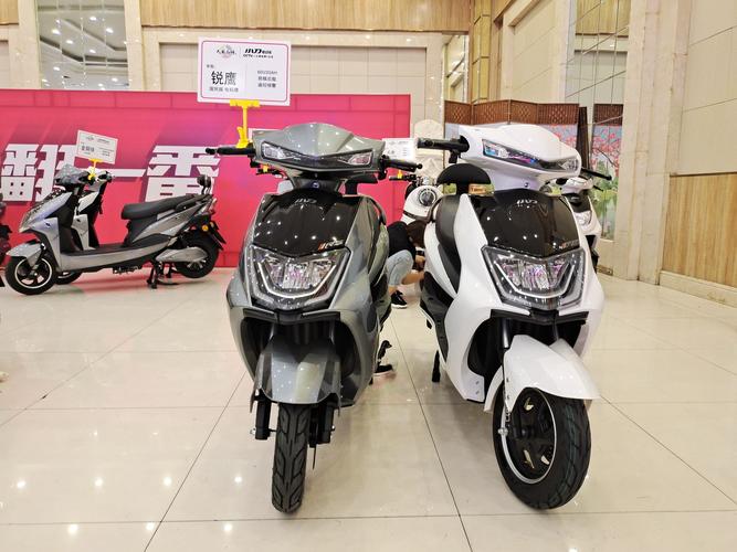 高性能,国民车,小刀电动车.4大明星代言小刀品牌,2021