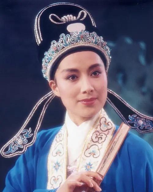 茅威涛 在大胡子的笑傲江湖里演东方不败