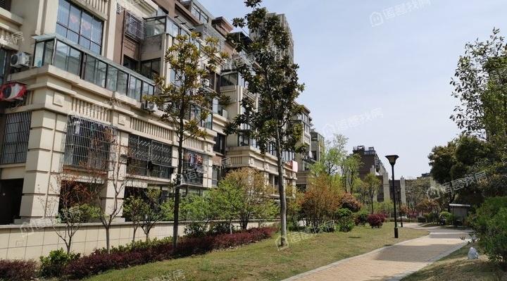 恒生秀山郡二手房,秀山郡 花园洋房精装三房 喜欢电梯