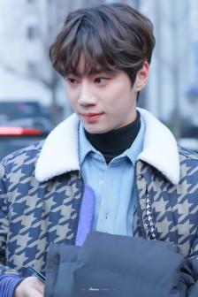 u-kiss jun李俊英