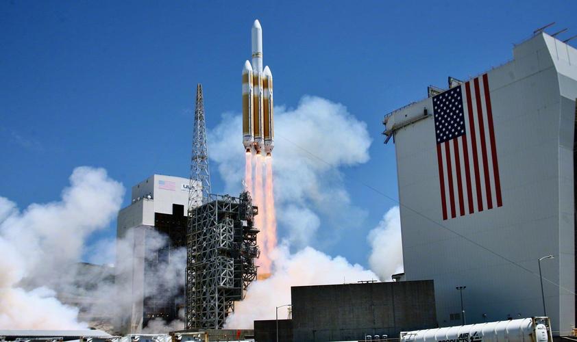 分享一组今天凌晨德尔塔iv重型火箭发射保密卫星nrol-82的美图 - 抽屉