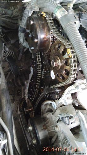 凯美瑞不拆中缸更换气门油封图文介绍